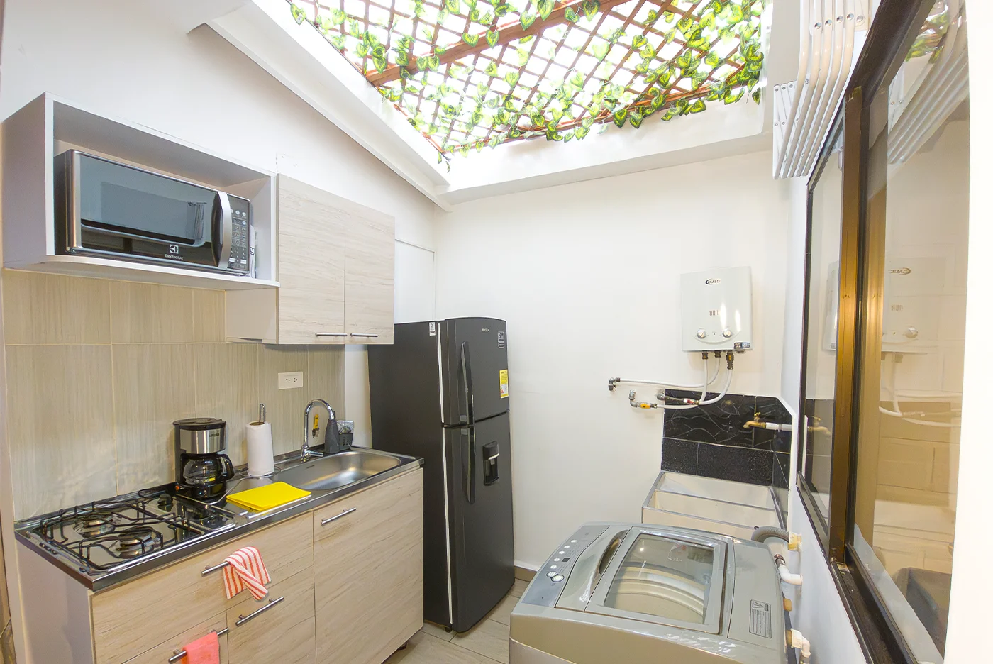 Oak by Moto Ride. Furnished apartment in Laureles, Medellin