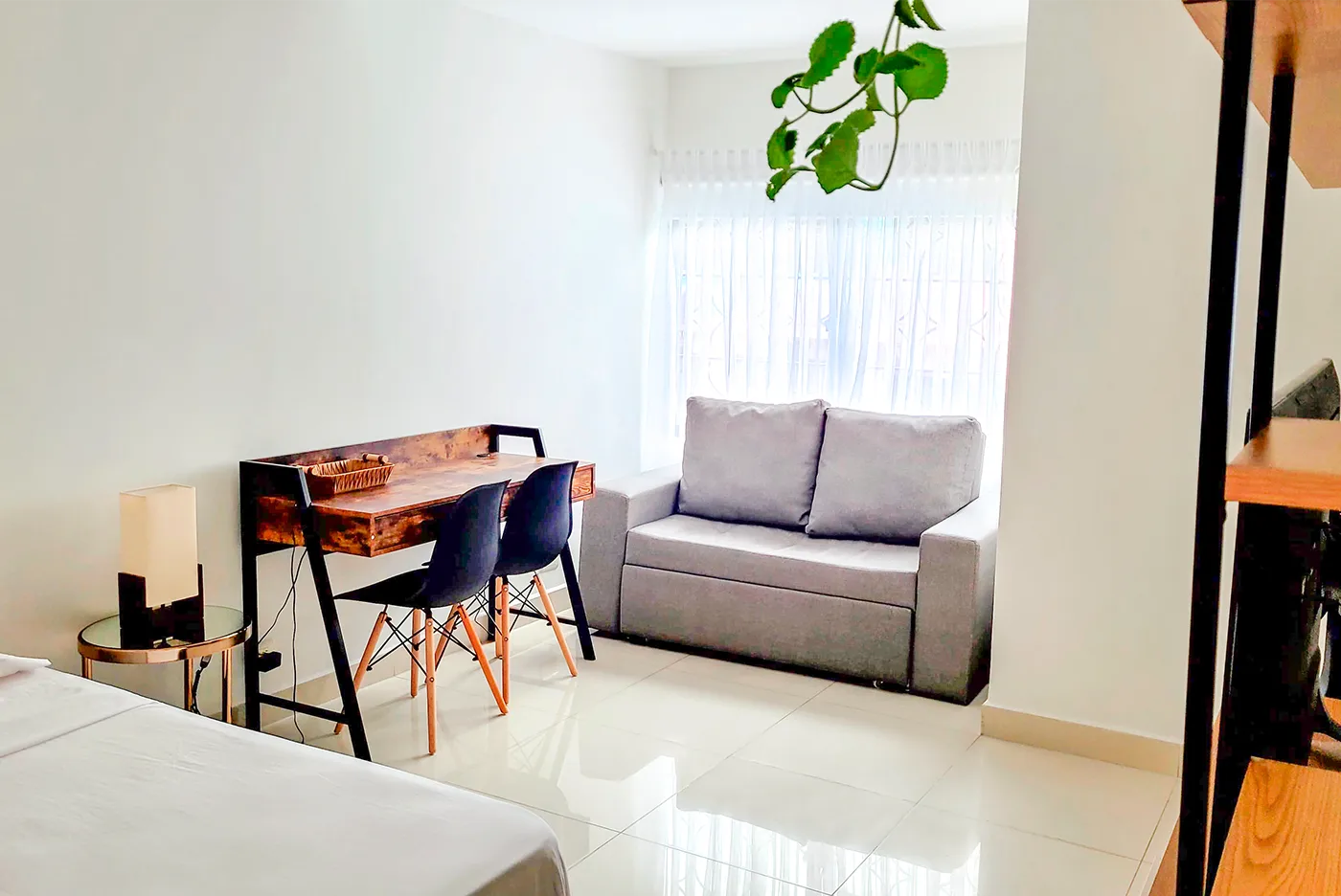 Studio by Moto Ride. Furnished apartment in Laureles, Medellin