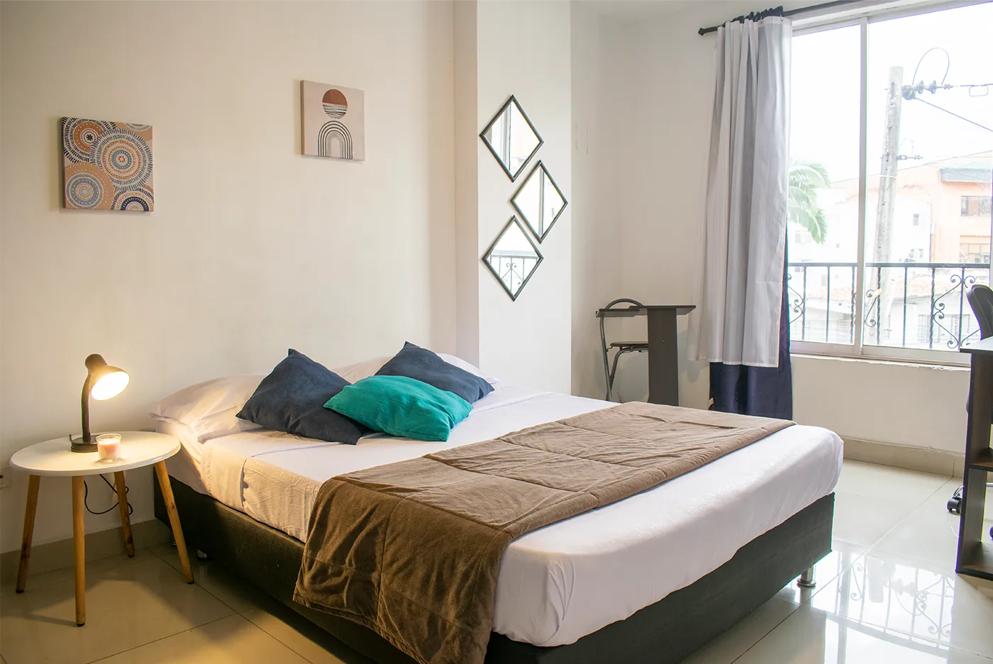 Horizon by Moto Ride. Furnished apartment in Laureles, Medellin