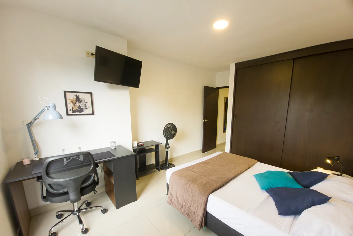Horizon by Moto Ride. Furnished apartment in Laureles, Medellin
