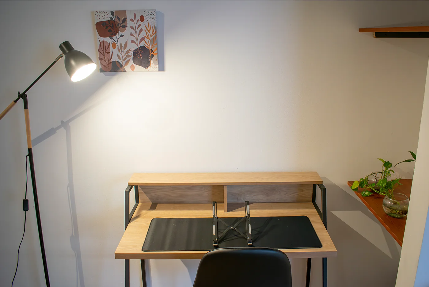 Oak by Moto Ride. Furnished apartment in Laureles, Medellin