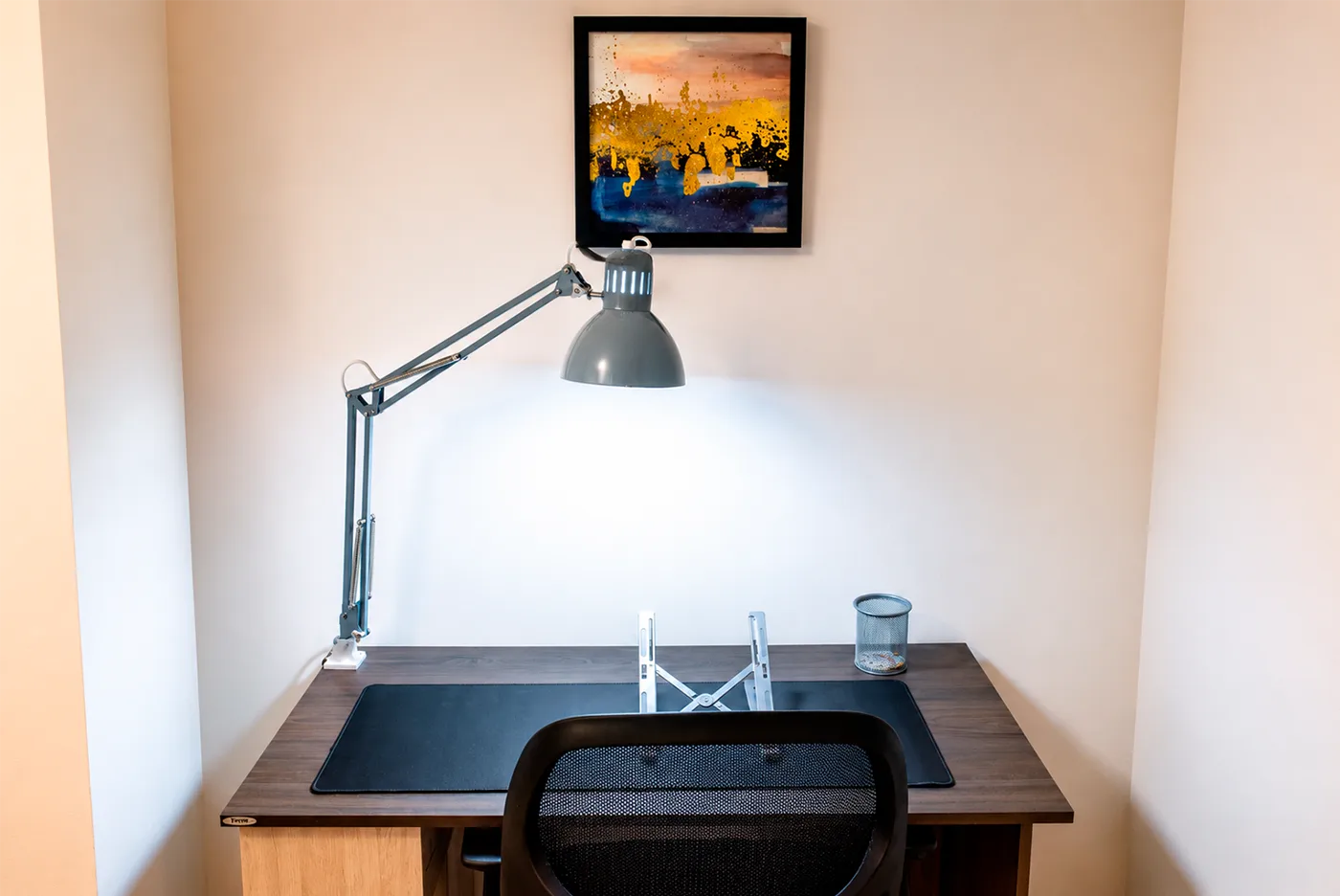 Indigo by Moto Ride. Furnished apartment in Laureles, Medellin