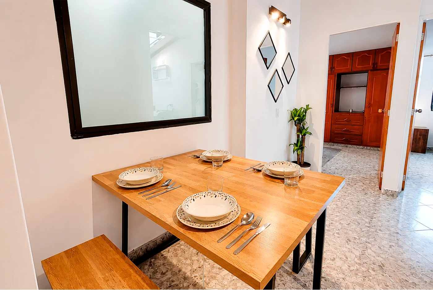 Timber by Moto Ride. Furnished apartment in Laureles, Medellin
